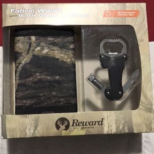 Wallet and utility accessory